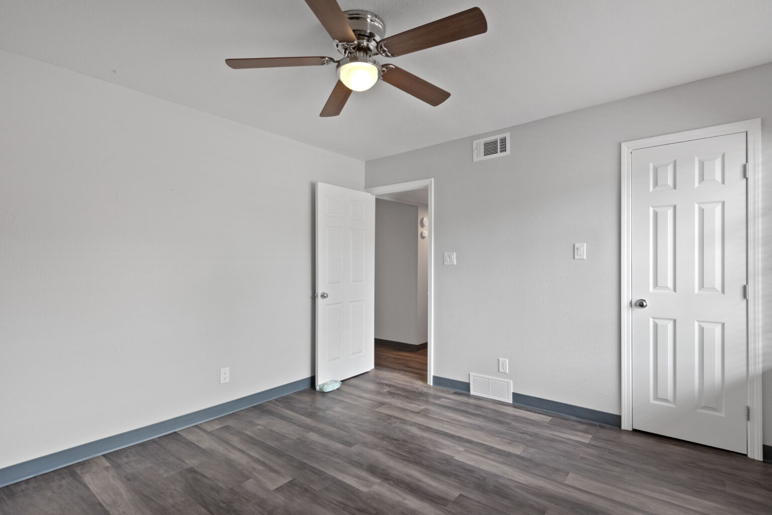 1283 E Raines Rd Apt 1, Memphis, TN 38116